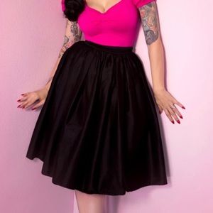 EUC Vixen black swing skirt size XL